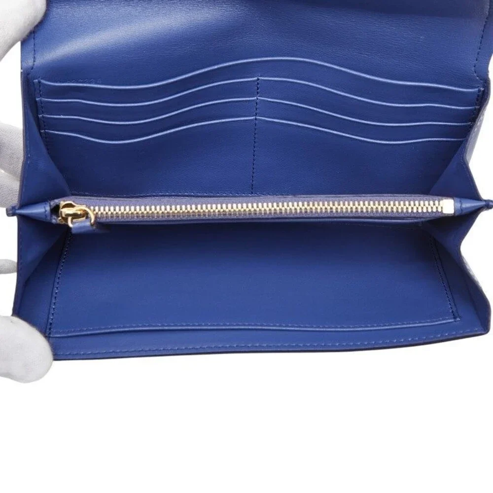 Salvatore Ferragamo height width